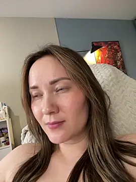 Kiss_My_Body's Live XXX Chat