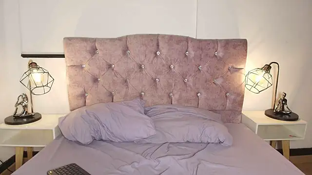 Ruby_Rouge_ élő XXX-chatje