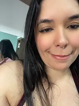 XXX chat uživo modela Doce_Giovanna