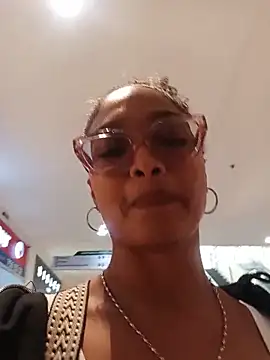 BiiancaEstradaa 라이브 XXX 채팅