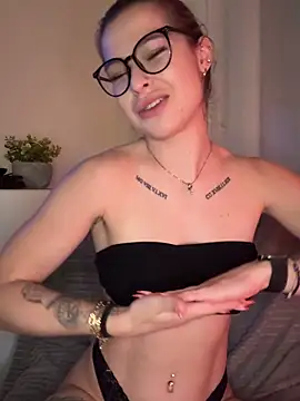 Alyssa-Schwarz Adlı Modelin Web Kamerası Şovu