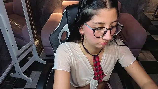 دردشة Sophie_jones_b الجنسية المباشرة