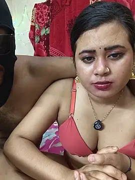 Queen_Priya_Thakur Adlı Modelin Canlı XXX Sohbeti