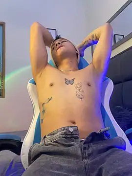 Pokazy przed kamerką – Dereck_Klain