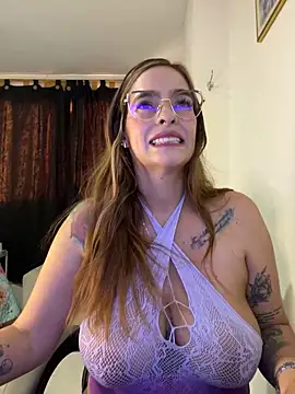 Chat +18 de Alessandra_Schmoll ao vivo