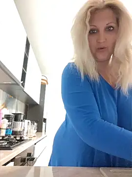 Divineblond: απευθείας συνομιλία ΧΧΧ