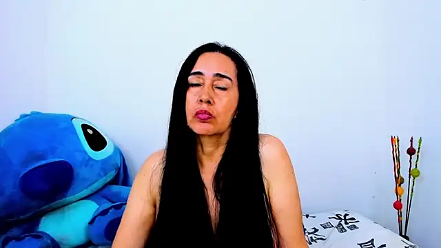 HorniestMilf Adlı Modelin Canlı XXX Sohbeti