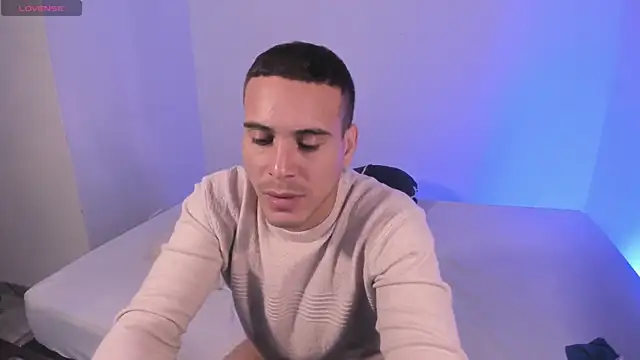 Онлайн чат XXX Axel__fierro