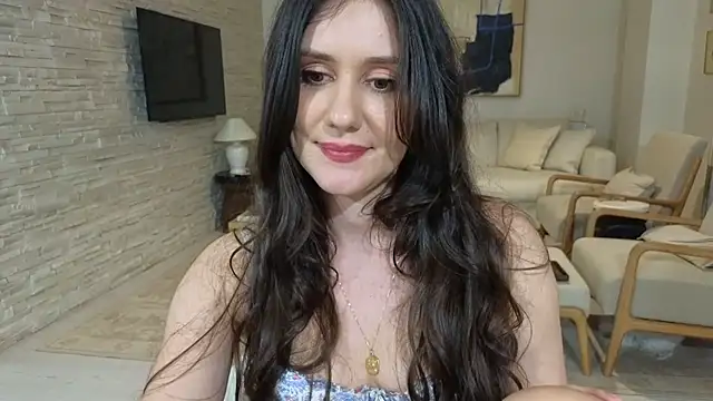 Chat +18 de diamond_desiree ao vivo