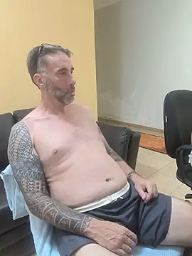 Show modela Tiojhonny na web-kameri