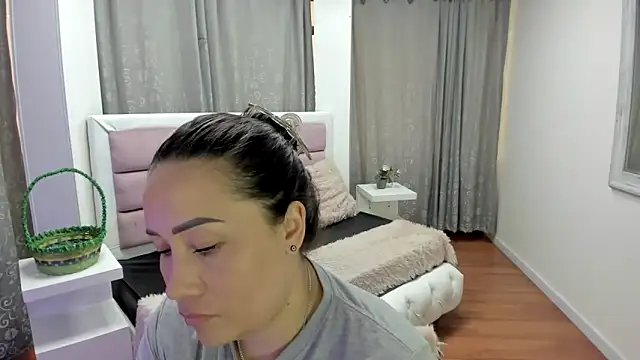 gaby_trent Adlı Modelin Canlı XXX Sohbeti