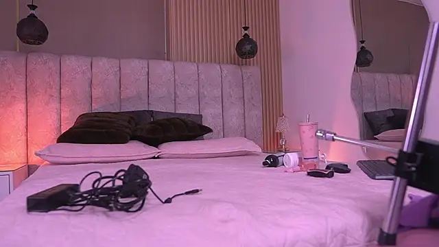 sam_lewins' Live XXX Chat