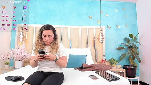Layla_Sia: απευθείας συνομιλία ΧΧΧ