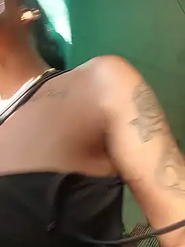 chikivivi- Chat XXX in diretta