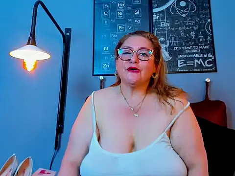Rebecca_mature56 即時 XXX 聊天