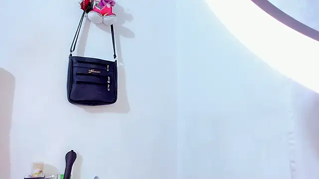 NayaWayne Pertunjukan Webcam