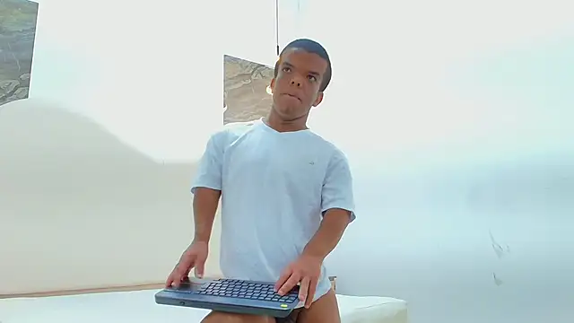CHARLIE_WALKERR – Naživo XXX chat
