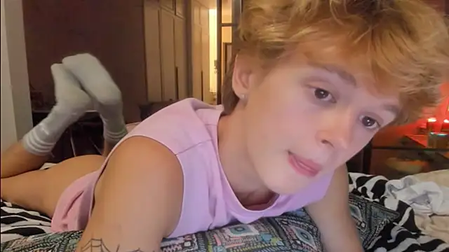 Chat +18 de angelAndyy ao vivo