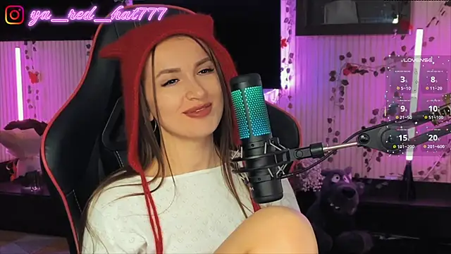 -RED_HAT-'s Live XXX Chat