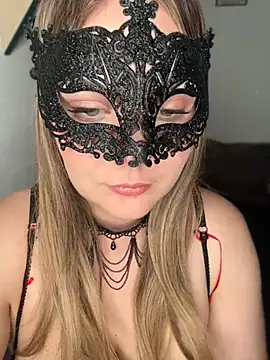 Blonde_Cougar webkamerás műsora