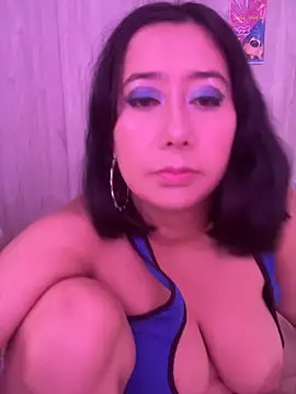 Chatroom XXX en direct de saramaSS