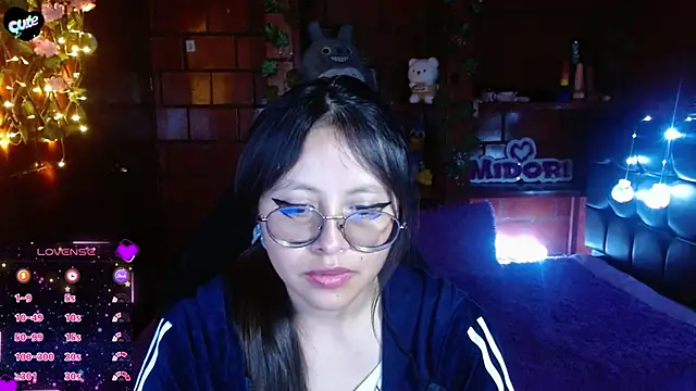 Chatroom XXX en direct de MidoriQuiinn
