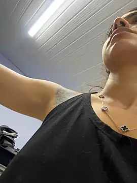 XXX chat uživo modela bruxinha01