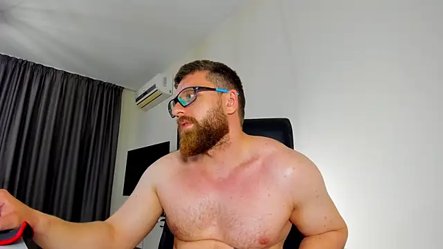 Findom_guy élő XXX-chatje