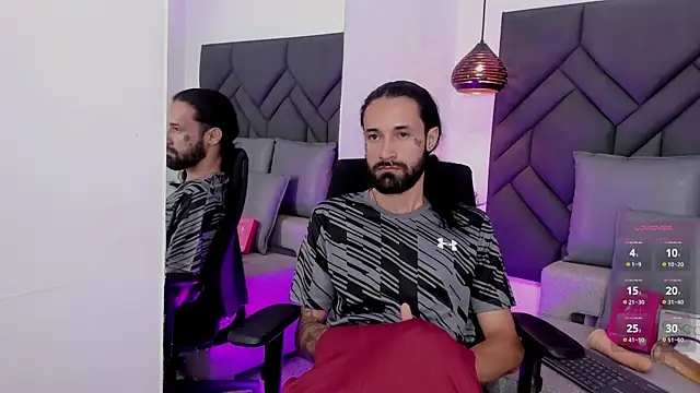 Hisoka_011 Webcam show