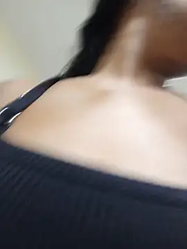 Ariana_Rodriguez Adlı Modelin Canlı XXX Sohbeti
