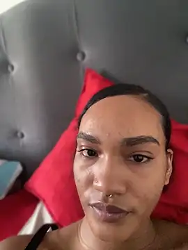 BrunettJhalen2's Live XXX Chat