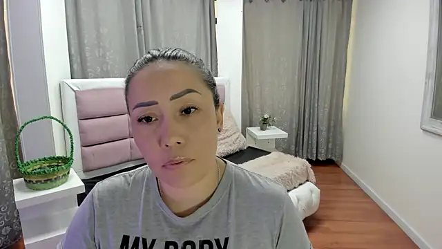gaby_trent live XXX chat