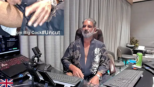 OnlineBossUK – Naživo XXX chat