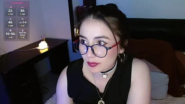 Chat +18 de Salma_Tori ao vivo