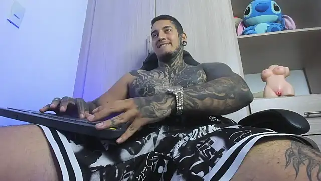 JAXXXONHERD's Webcam Show