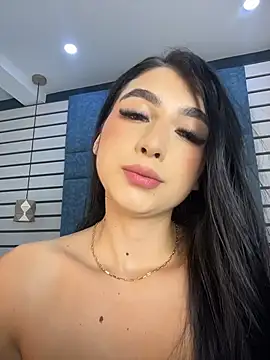 BadLilAngelXXX: διαδικτυακό σόου στην κάμερα
