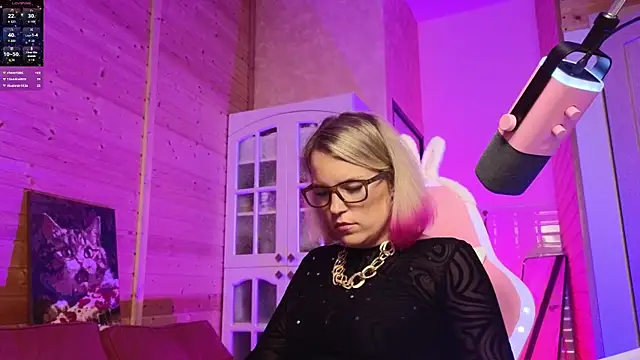 Lady_Shine's Live XXX Chat