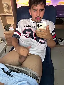 AlexGameplay Live XXX-chat