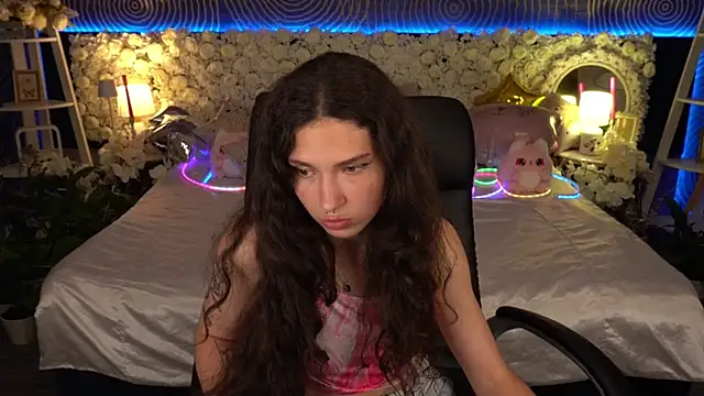 Show modela BabyFlowerr na web-kameri