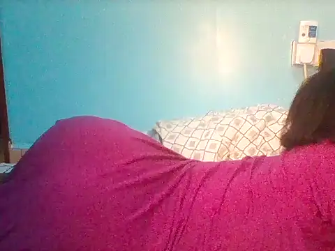 Eminent_Ride Adlı Modelin Canlı XXX Sohbeti