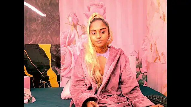 indian_barbie Adlı Modelin Canlı XXX Sohbeti