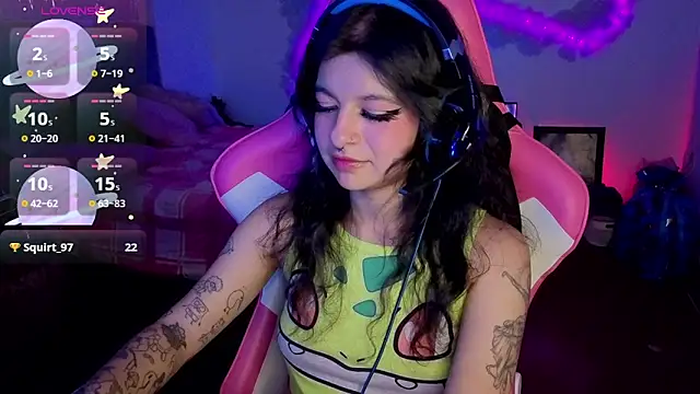 larah_uwu: απευθείας συνομιλία ΧΧΧ