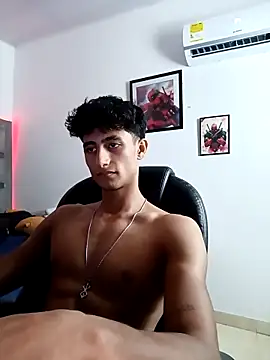 MaxiimoRomano_ 网络视讯表演