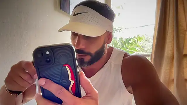 عرض كام romeolovedark