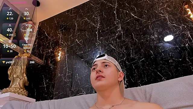 Zack_Miller24n Webbikameraesitys