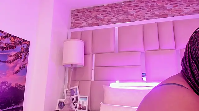 Živý XXX chat ShaniaBrownn