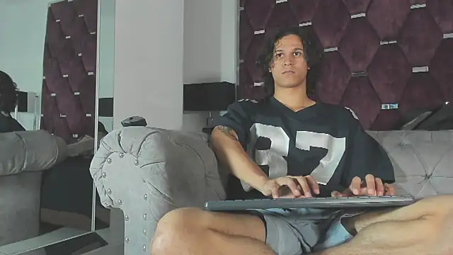 TonyBenedetti's Live XXX Chat