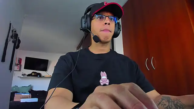 Онлайн чат XXX _John_Boy_