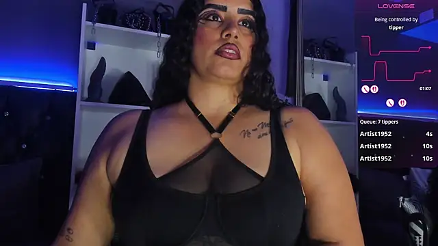 MariaGaitan Show in webcam