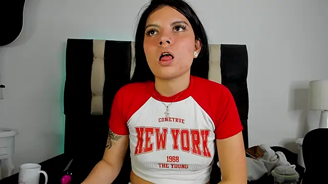 Czat XXX na żywo – Sophia_Coral